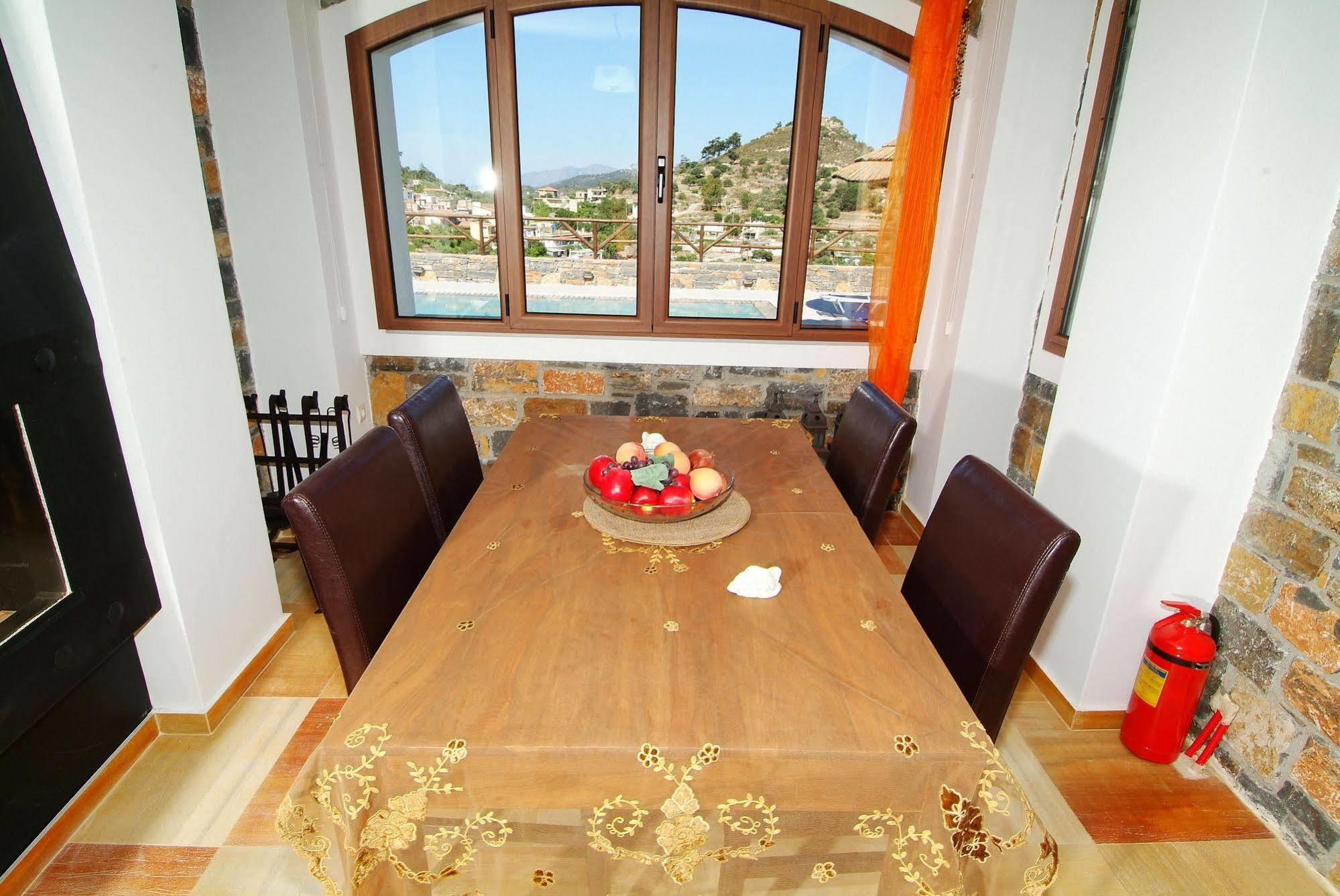 Giannikakis Villas Istron Buitenkant foto