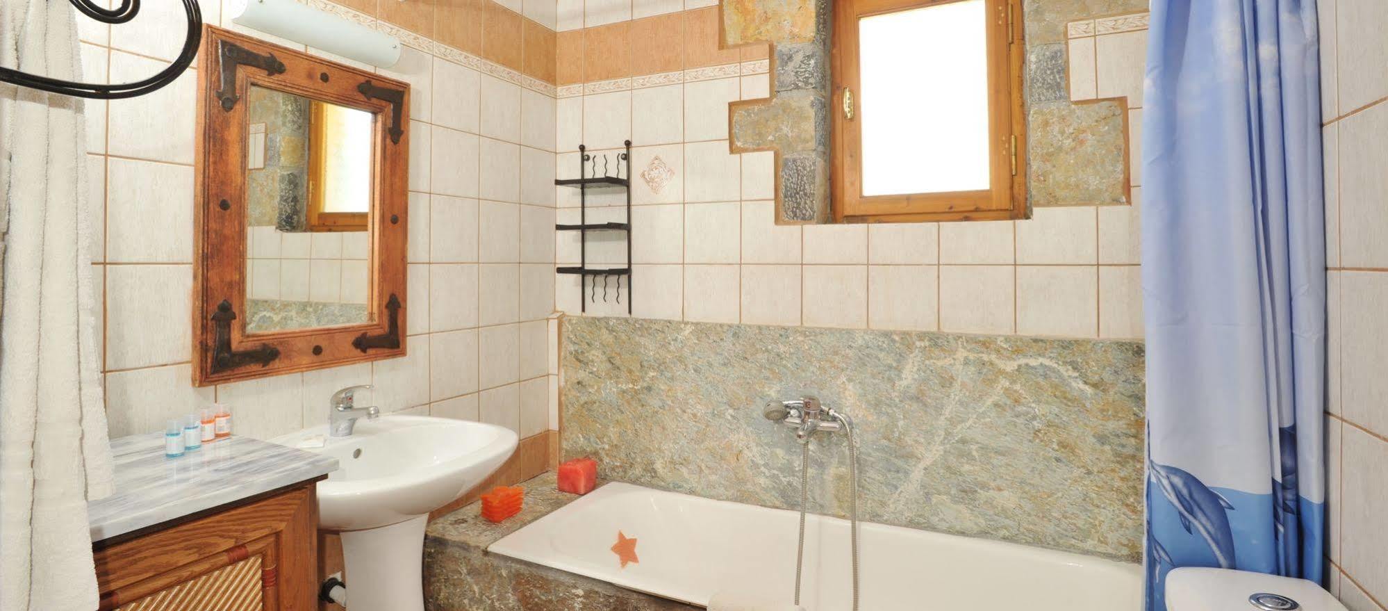 Giannikakis Villas Istron Buitenkant foto