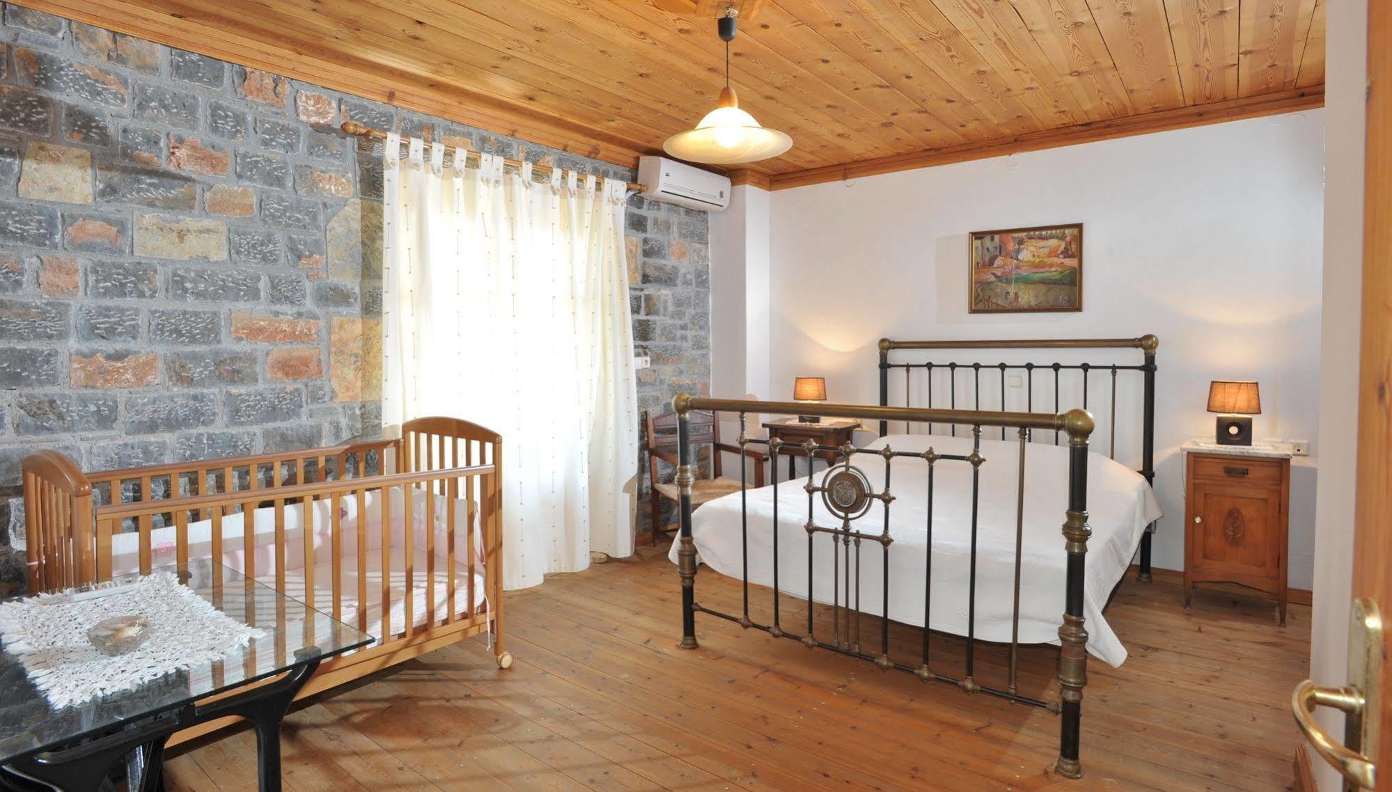 Giannikakis Villas Istron Buitenkant foto