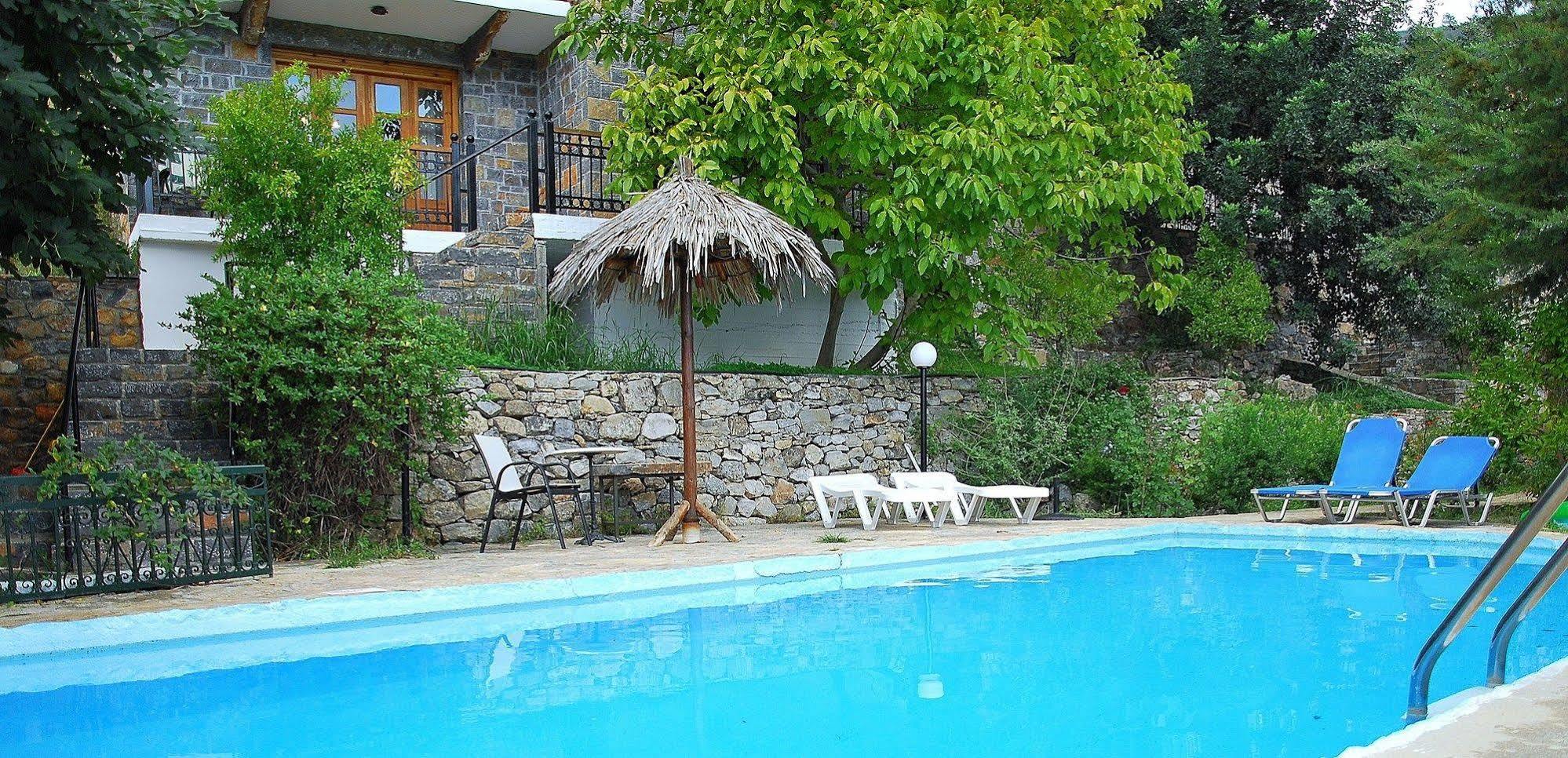 Giannikakis Villas Istron Buitenkant foto